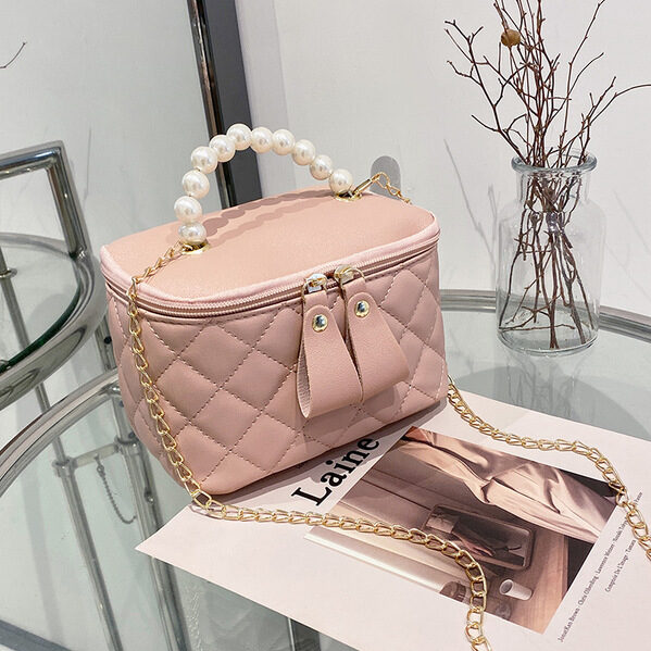 One-Shoulder pink Party Bag with Pearl Chain – High-Quality Design